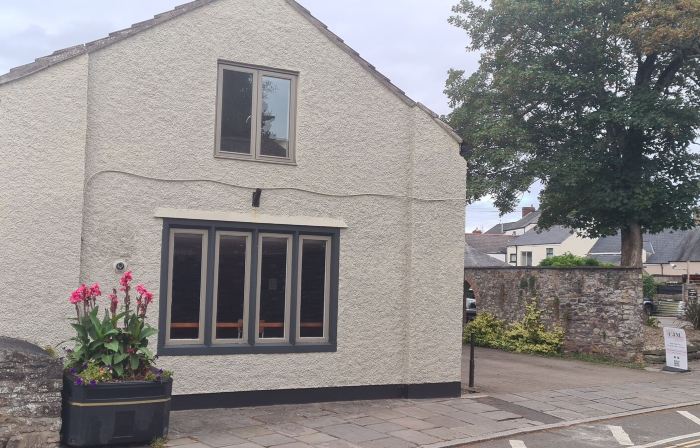 1 Bed Flat - Sleeps 2 - Parking - Wifi