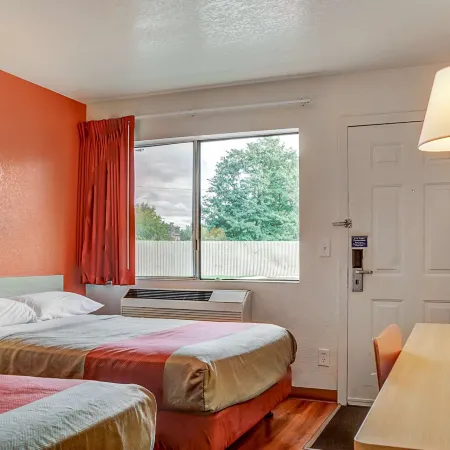 Motel 6 Portland, or - Central Отели рядом с достопримечательностью «Маунт Табор Парк»