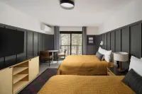 The Coachman Hotel