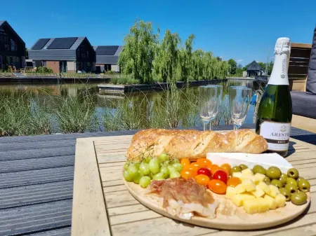 Luxurious Detached Water Villa with Jetty Отели в г. Balk