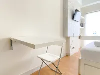 Modern Look and Comfy Studio Patraland Urbano Apartment - Apartments
