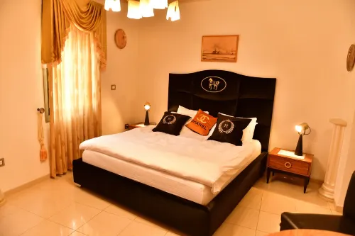 더 저만 하우스 아크레 호텔