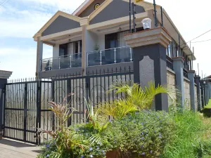 Entebbe-Stay Aparthotel - Kitooro