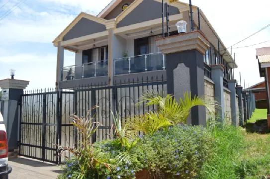 Entebbe-Stay Aparthotel - Kitooro