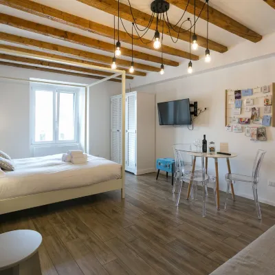Milano Apartments Vigevano 45 Отели рядом с достопримечательностью «Улица Виа-Савона»