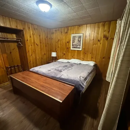 Country Cabin Motel