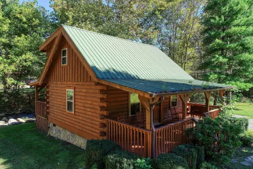 Creek Heaven - 2 Bedrooms, 2 Baths, Sleeps 6 Cabin by RedAwning Hotels in Cocke County