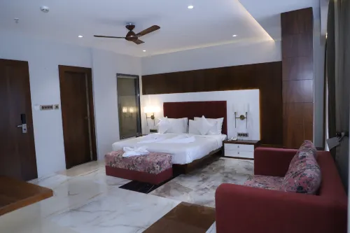 The Royal Class Hotel