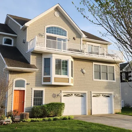 Henry's Hideaway-Cape May- 2.5 blocks to beach- 5 BR- Elevator