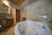 View Cave Hotel