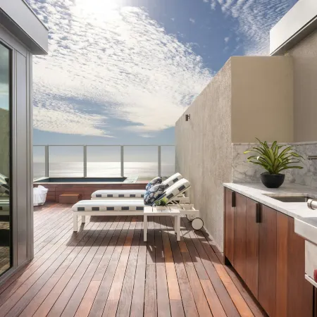 The Ritz-Carlton Residences, Waikiki Beach