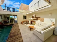 Bungalow with private pool, internet, close to the sea, courtyard, top location, parking lot - Private Pools
