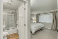 Oceanfront 3rd floor Balcony 2 blocks to Turnaround-Work Remotely