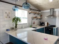 The Bunkhouse “ 5 minutes to I-75” Unique Loft across Brewery & Wedding Venues.