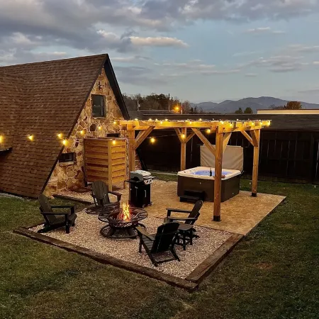 The Rock A-Frame - Modern, Private Patio, Location