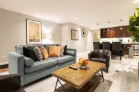 Spacious Living Area and Peloton Bike - Gorgeous Cozy Retreat