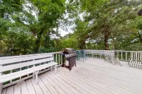 Tree Top Oasis Hotels in Truro