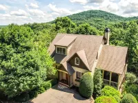 Scenic Lake Views and Access to Resort Amenities - Tranquil Cottage Retreat
