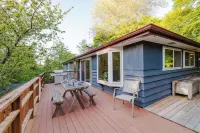 Hot Tub / Home Theater / Private Acre / Walk to Beach / Family and Dog Friendly