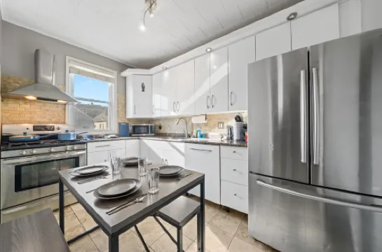 Expansive Space and Modern Amenities - Inviting Family Retreat