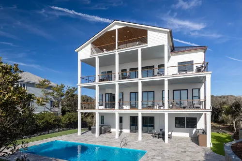 Stunning Retreat - Elevator, Pool, Hot tub, Deck, Fireplace