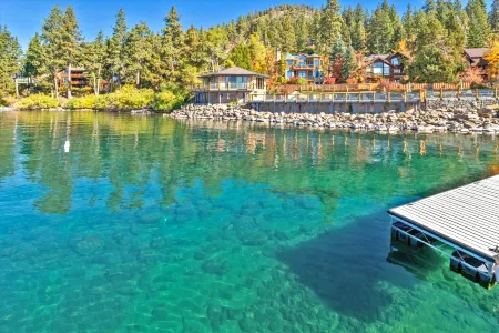 VIP lakefront condo in Brockway Springs Resort