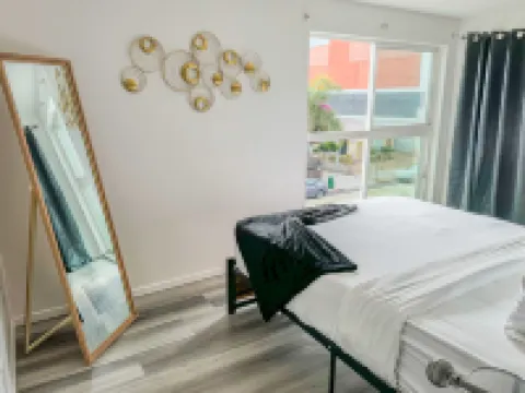 Charming Little Italy Loft! with Parking