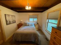 Stunning Lake Views and Spacious Living Areas - Amazing Escape