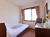 Business Hotel Takara Hotels near Ozu Shrine