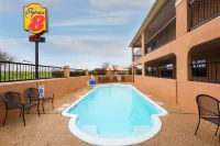 Super 8 by Wyndham San Antonio/Riverwalk Area - Ramah Hewan Peliharaan