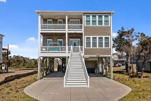 Private Pool and Stunning Ocean Views - Spectacular Coastal Haven