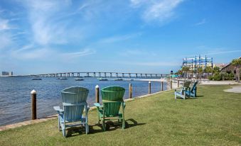 Best Western Navarre Waterfront