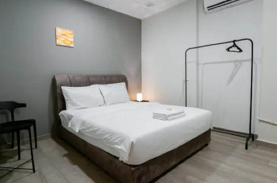 Aayu Muntri - 4 Mins to Chulia St George Town