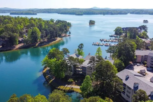 Updated Keowee Key Condo, Close to Clemson