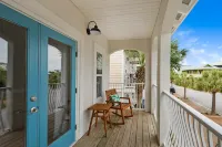 Gulf View Deck and Private Courtyard - Charming Coastal Haven