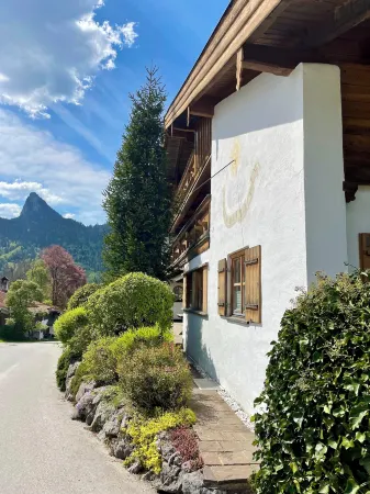 Haus Lesch - Stilvolle Appartements Mit Tollem Bergblick in Kreuth am Tegernsee