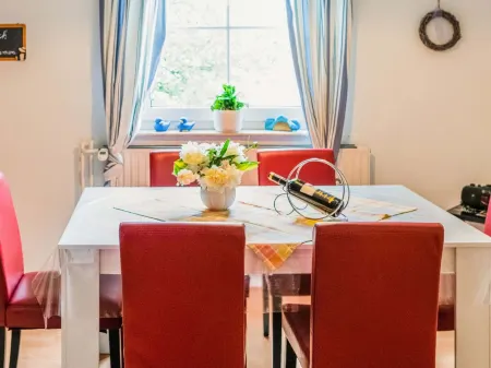 Splendid Apartment Near Ski Area in Medebach Отели в г. Медебах