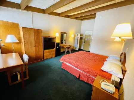 Knights Inn Liberty Отели рядом с достопримечательностью «Camp Bais Yaakov»