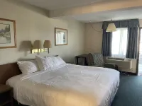 Landmark Inn Hotels in Paola