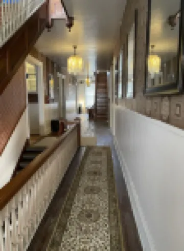 The Clinton Inn
