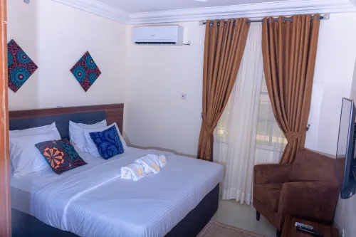 House 7 Resort Hotels in Bida