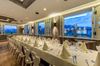 Mondi Hotel Axams فنادق في Axams
