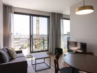 Griffintown Hôtel Hotels near Bota Bota