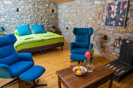 Moulin d'Entre les Roches Отели в г. Бренак