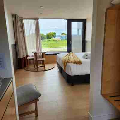 Bruny Island Escapes and Hotel Bruny Rooms