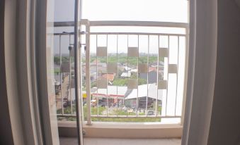 Modern and Cozy Studio at Springlake Summarecon Bekasi Apartment