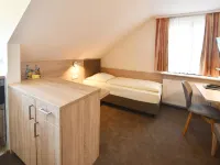 هوتل رومرهوف Hotels near فايهنجِن