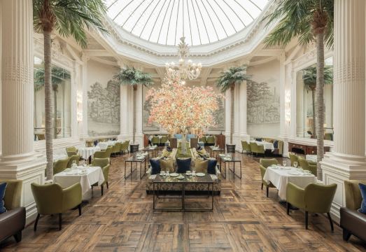 더 발모럴 호텔