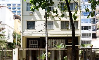 3 Minutes from Ipanema Beach Pm402