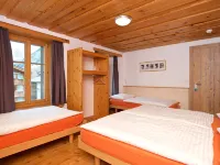 Hotel Bahnhof Hotels near Summit Ski & Snowboard School